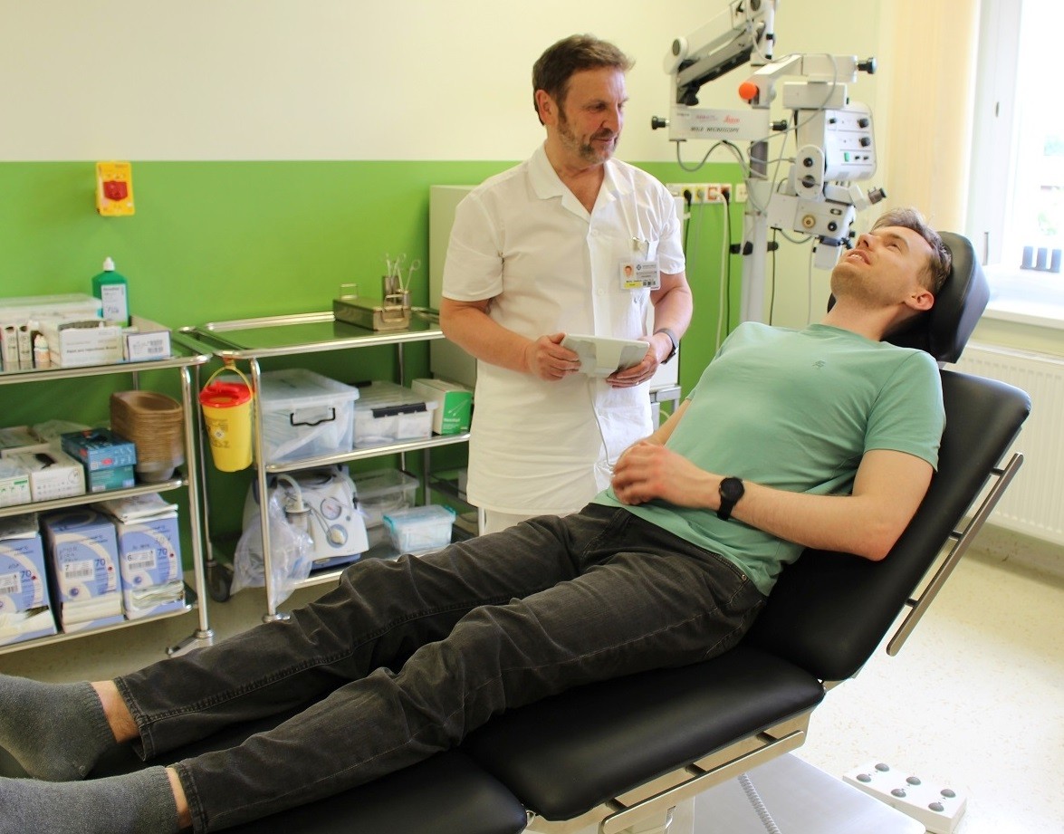 Nový operační stůl pro oční oddělení zajistí pacientům vyšší komfort